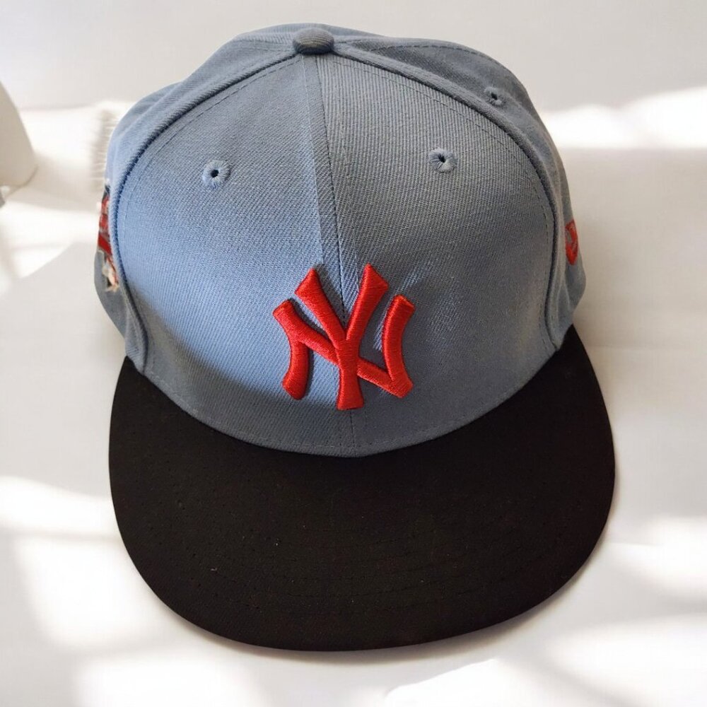 New Era 59FIFTY Yankees Hat 7 1/2 Blue Red Logo Black Brim 1996 World Series